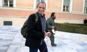 Βαρουφάκης: Τα σενάρια για Grexit, οι απαντήσεις και οι αιχμές μέσω Twitter