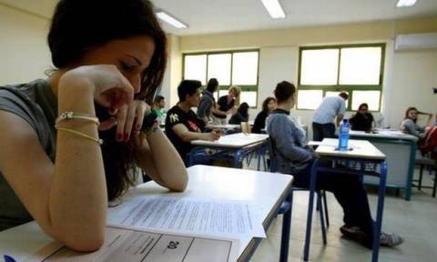 Αποτελέσματα Πανελλήνιες 2015: Πτώση των βάσεων αναμένεται στις περισσότερες σχολές