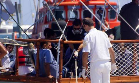 Σητεία: Ένταση στο λιμάνι με ομάδα μεταναστών να αρνείται να κατέβει από το πλοίο