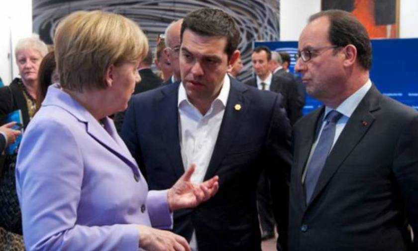 PM Tsipras and French president speak on the phone
