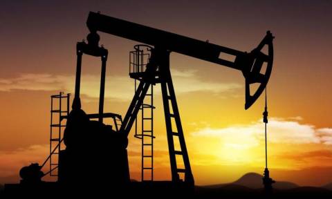 Στο 5,4% οι εβδομαδιαίες απώλειες για το πετρέλαιο