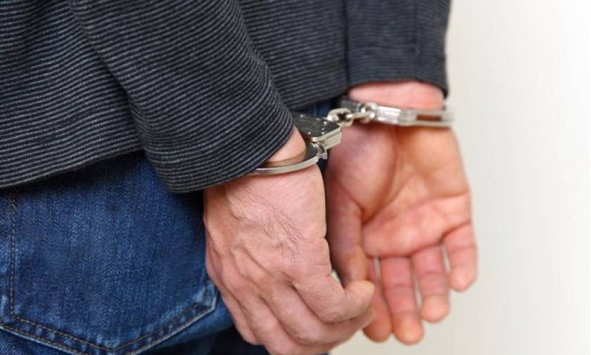 Συνελήφθη 48χρονος που εξαπατούσε πολίτες υποσχόμενος εργασία σε πλοία