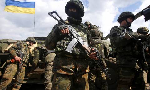 Ουκρανία: Ένας στρατιώτης νεκρός και εννέα τραυματίες