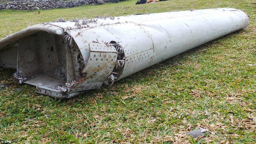 Νέο θρίλερ: Βρέθηκαν στις Μαλδίβες συντρίμμια του μοιραίου μαλαισιανού αεροσκάφους; (pics+vid)