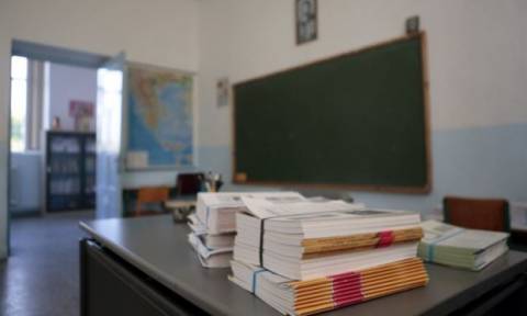Νέα σχολική χρονιά: «Μπάχαλο» με τα κενά στα σχολεία – Μάχη για προσλήψεις εκπαιδευτικών