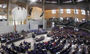 Πέντε κοινοβούλια ψηφίζουν σήμερα και αύριο για το ελληνικό πρόγραμμα