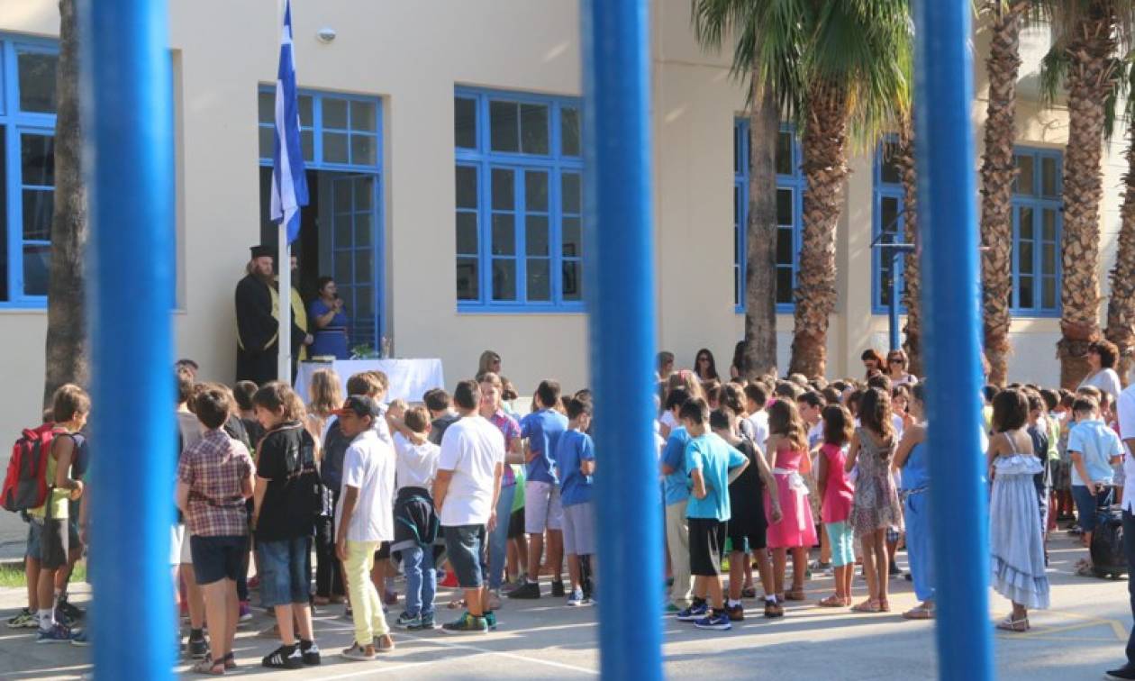 Είκοσι χιλιάδες κενές θέσεις προβλέπεται ότι θα χρηματοδοτήσει το υπουργείο Παιδείας