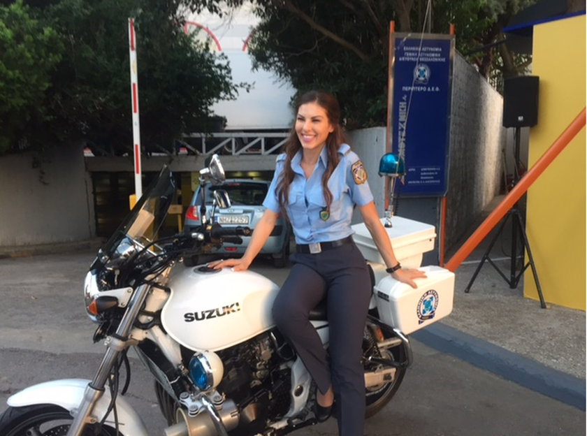 Θεσσαλονίκη:  Η… ωραία Ελένη της Ελληνικής Αστυνομίας (photos)