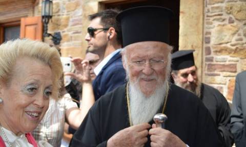 Συνάντηση Θάνου – Πατριάρχη Βαρθολομαίου στη Χίο για το μεταναστευτικό