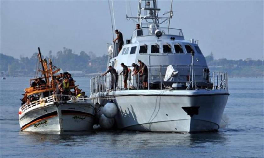 Ξύλινο σκάφος με 200 μετανάστες εντοπίστηκε στην Πύλο