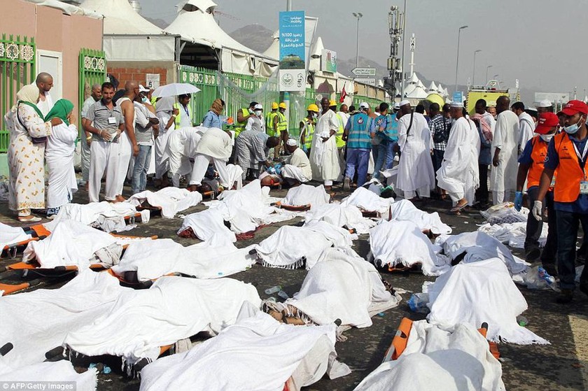 Εκατόμβη νεκρών στη Μέκκα – Με αίμα βάφτηκε το Χατζ (video & photos) 