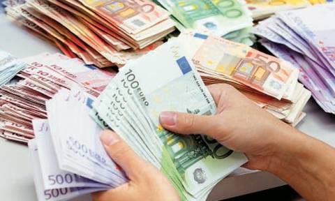 Μόνο με επιταγές οι πληρωμές άνω των 200 ευρώ στην Εφορία