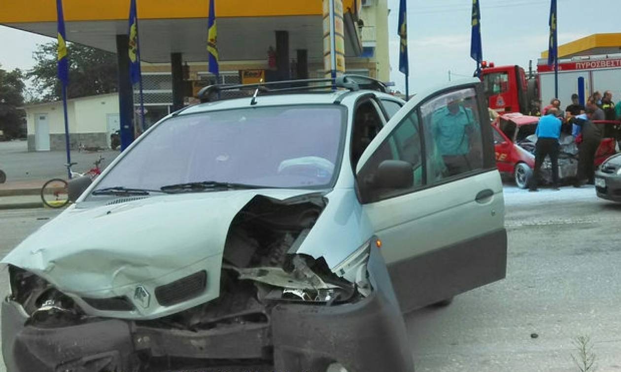 Σοβαρό τροχαίο με τραυματία στις Σέρρες (photos)