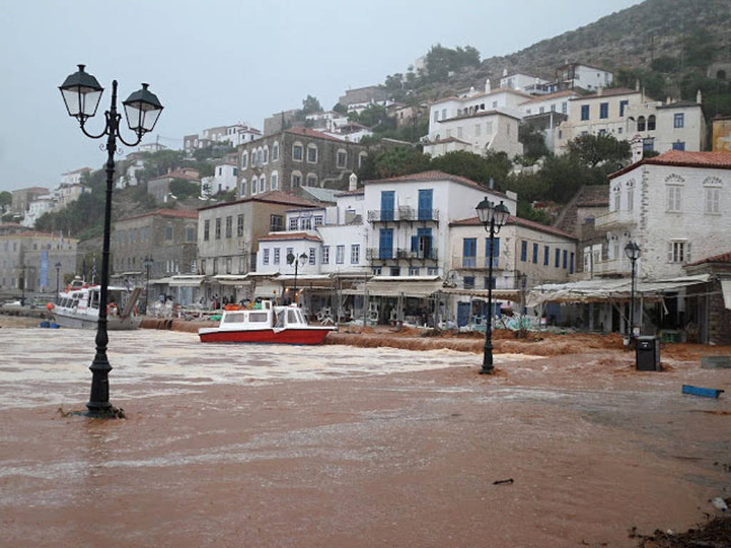 Κακοκαιρία: Βιβλική καταστροφή στην Ύδρα (photos&video)