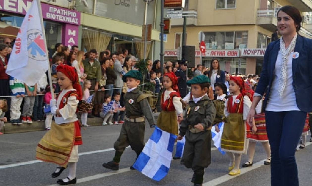 Πύργος: Γιατί τράβηξε όλα τα βλέμματα ο «μουστακαλής» της παρέλασης (photo)