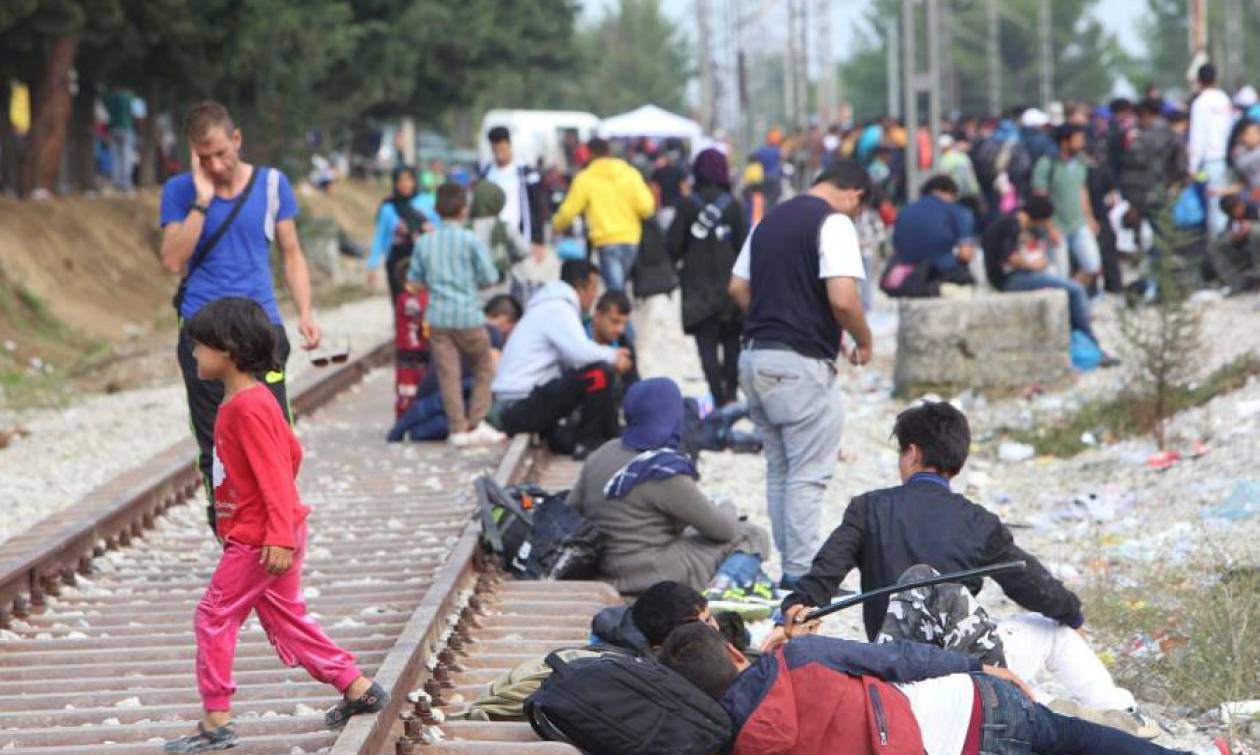 Τα προσφυγόπουλα στην Ειδομένη ζωγραφίζουν...