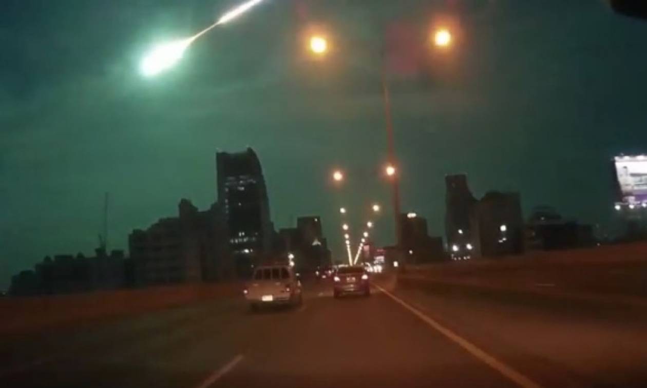 Μετεωρίτης διαλύεται στο νυχτερινό ουρανό της Ταϊλάνδης (video)