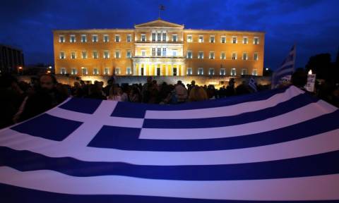 Σε πορεία κατάρρευσης η μεσαία τάξη στην Ελλάδα