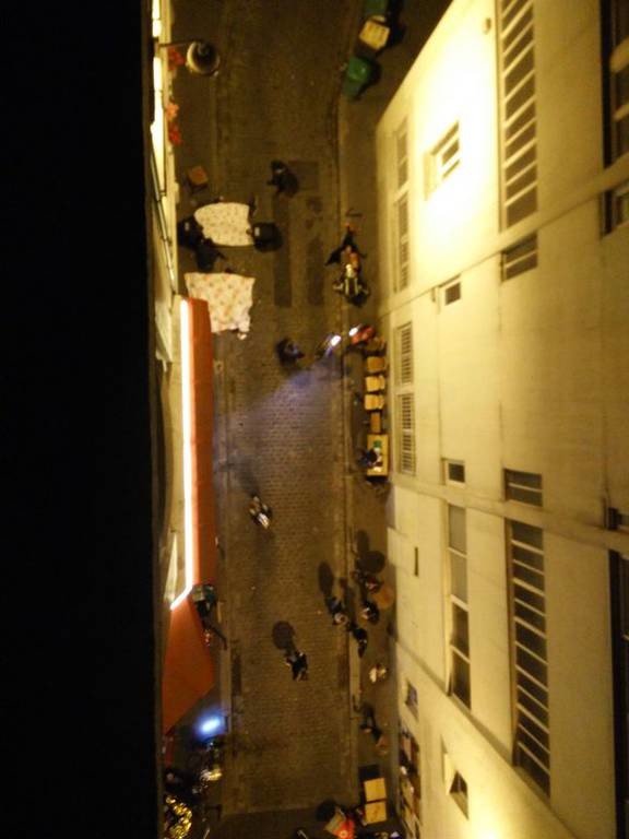Έκτακτο: Πληροφορίες για νεκρούς και τραυματίες από πυρά σε εστιατόριο στο Παρίσι