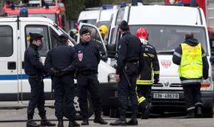 Νέος συναγερμός στη Γαλλία: Απαγόρευση κυκλοφορίας στο Σανς μετά από εντοπισμό όπλων