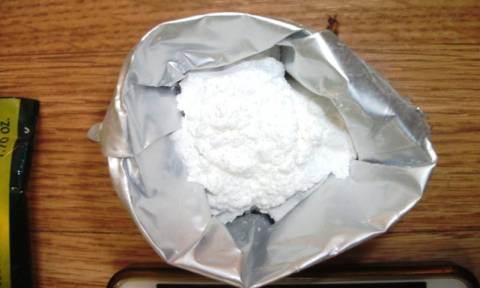Έκρυψε 5 κιλά κοκαϊνης μέσα σε συσκευασίες βαφής μαλλιών (pic)