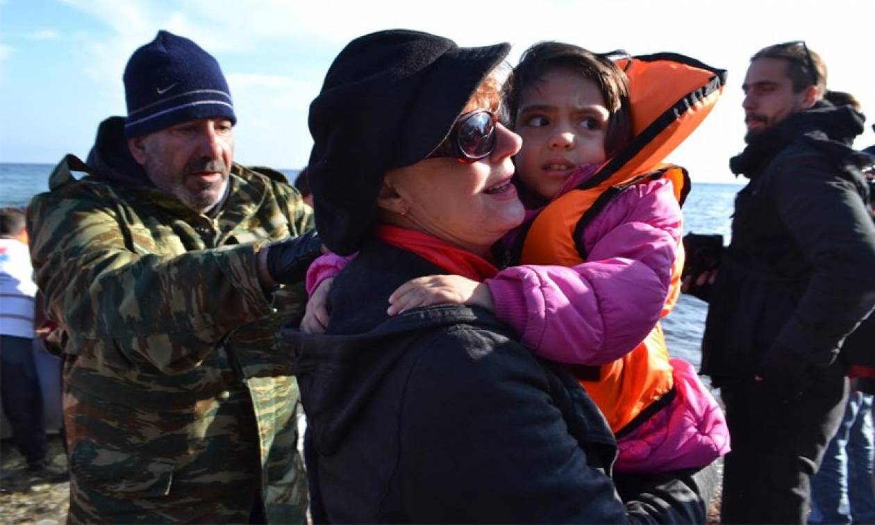 Η συγκλονιστική περιγραφή της Σούζαν Σάραντον για τα όσα έζησε στη Λέσβο (video+photos)