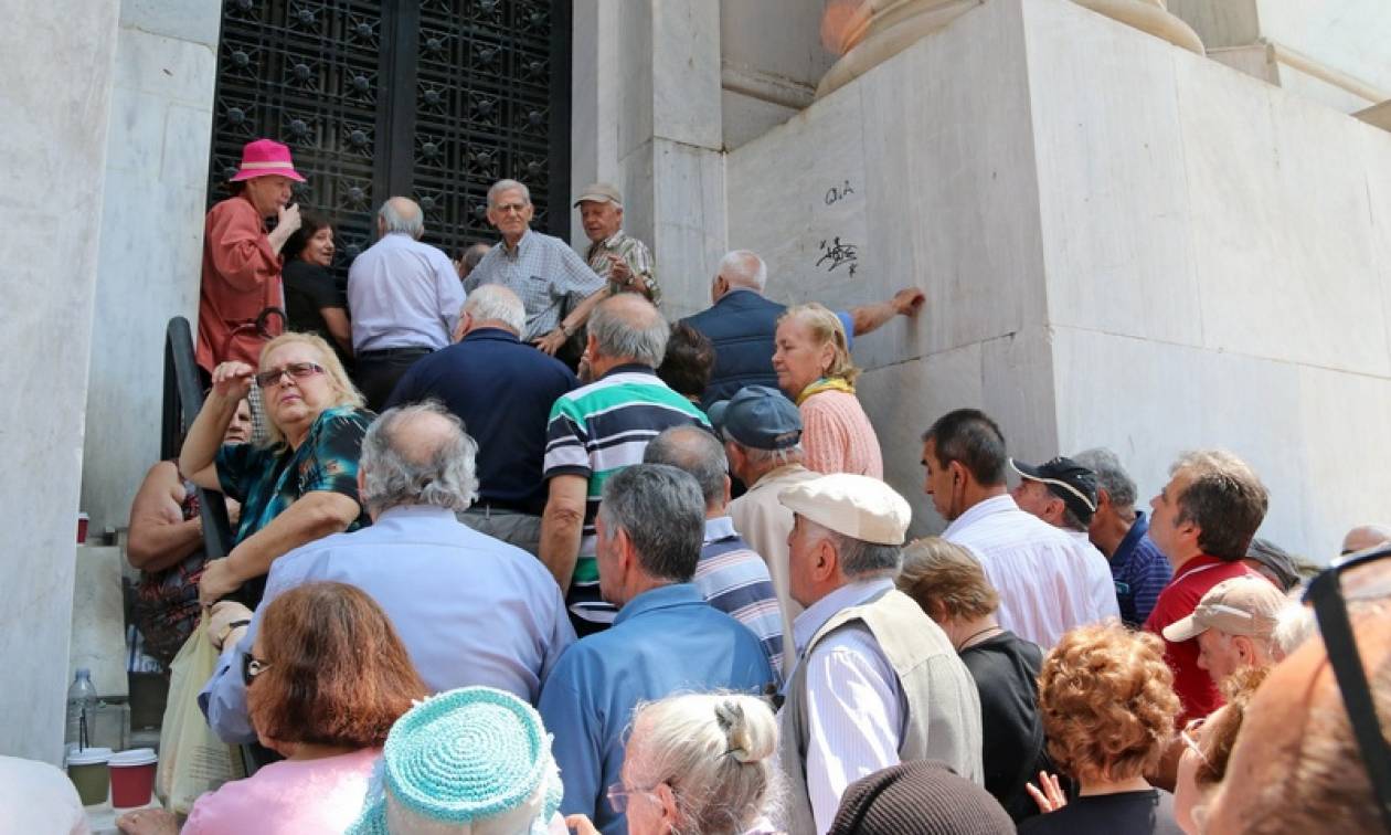 Συντάξεις Ιανουαρίου: Σήμερα πληρώνονται οι συντάξεις του ΟΓΑ και του ΟΑΕΕ