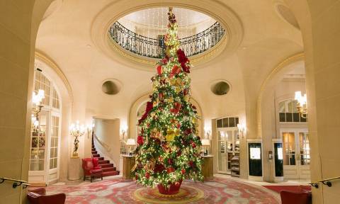Χριστουγεννιάτικη διακόσμηση πέντε αστέρων σε πολυτελή ξενοδοχεία του κόσμου