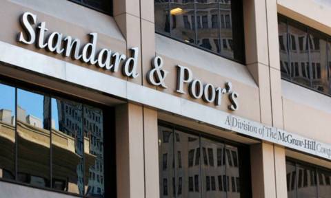 Standard & Poor's: Πιθανή η στάση πληρωμών στην Ελλάδα και το 2016!