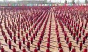 Τρομερό: Το μεγαλύτερο σχολείο πολεμικών τεχνών με 36.000 μαθητές (video)