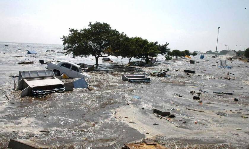 Έντεκα χρόνια από το φονικό τσουνάμι που συγκλόνισε τον κόσμο (photos&video)