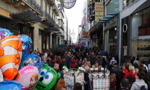 Κοσμοσυρροή στο κέντρο της Αθήνας - Δεν πέφτει «καρφίτσα» στην Ερμού (photos)