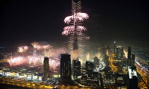 Η φαντασμαγορική Πρωτοχρονιά του Ντουμπάι (Vid)