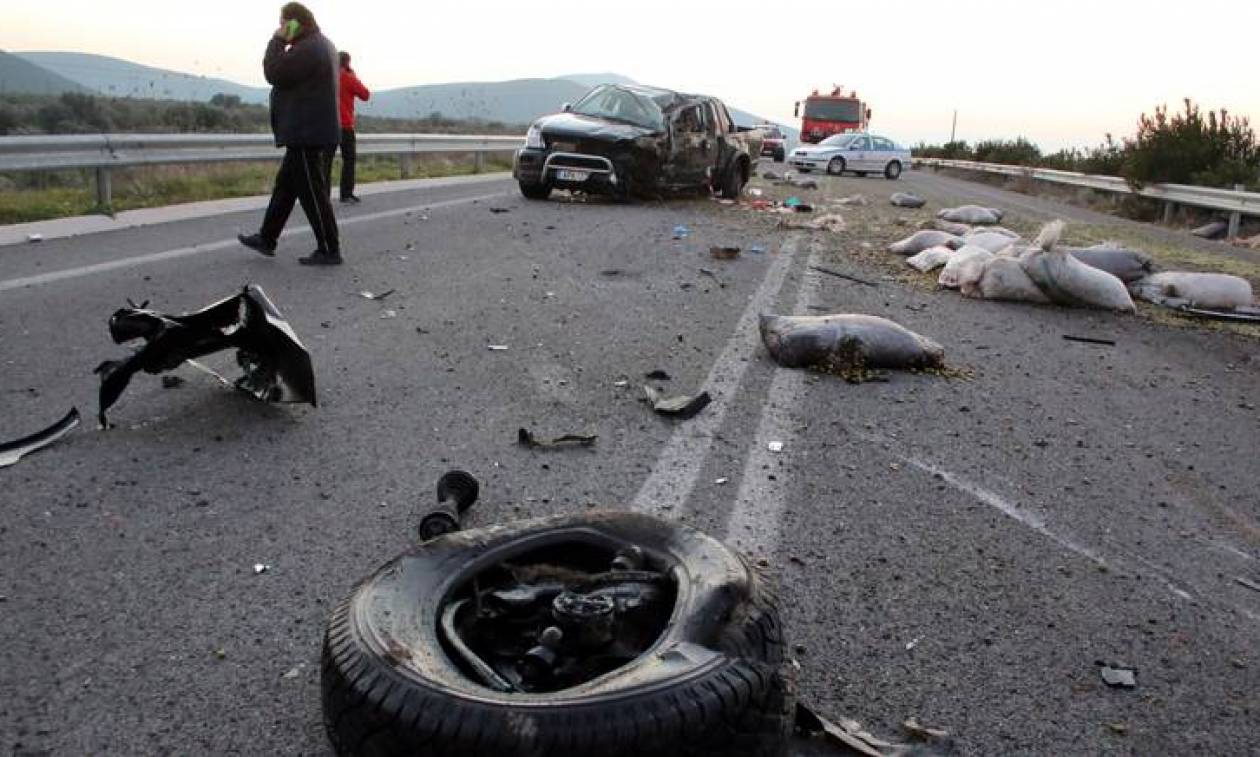 Τροχαίο με οκτώ τραυματίες στην Ακράτα