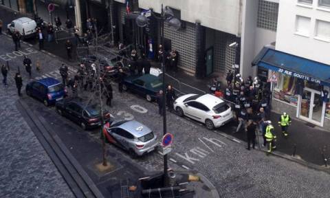 Επίθεση Παρίσι: Τζιχαντιστής ο δράστης - Είχε επάνω του προκήρυξη (vids)
