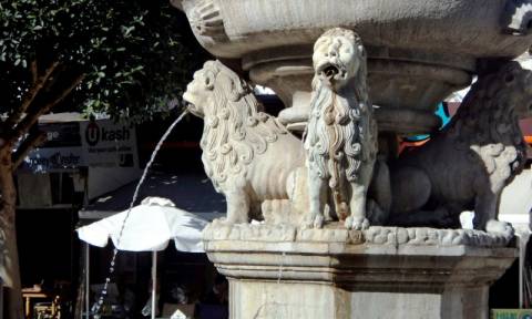 Ηράκλειο: Νερό ξανά στα Λιοντάρια μετά από 10 χρόνια!