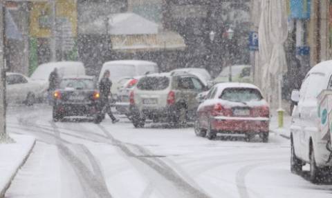 Καιρός: Πού θα «χτυπήσει» η κακοκαιρία τις επόμενες ώρες - Χιόνια και στο κέντρο της Αθήνας!