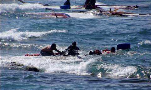 Νέα τραγωδία με πρόσφυγες: Ναυάγιο με τουλάχιστον 12 νεκρούς στις τουρκικές ακτές