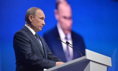 Ρωσία: Ο Πούτιν «εκτιμά τα κομμουνιστικά ιδεώδη» και έχει φυλάξει την κάρτα μέλους του ΚΚΣΕ