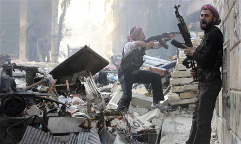 Συρία: Ο κυβερνητικός στρατός περικυκλώνει το Χαλέπι (vid)