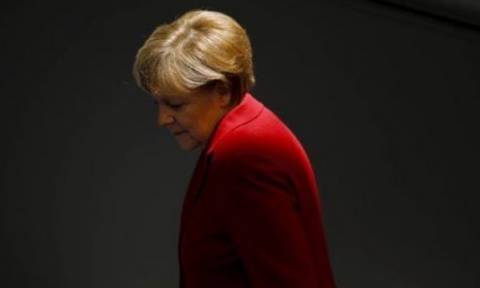 Δημοσκόπηση: Οι Γερμανοί δεν στηρίζουν πια τη Μέρκελ – Ανεβαίνουν οι ακροδεξιοί