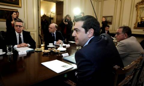 Τσίπρας σε Καζνέφ - Μεζιέ: Η Ελλάδα τηρεί τη συμφωνία πρέπει όλοι να τηρήσουν τις δεσμεύσεις τους