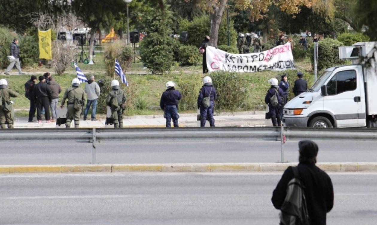 Αποφεύχθηκαν τα επεισόδια στο Σχιστό - Ετοιμάζονται νέες κινητοποιήσεις για το Κέντρο Προσφύγων