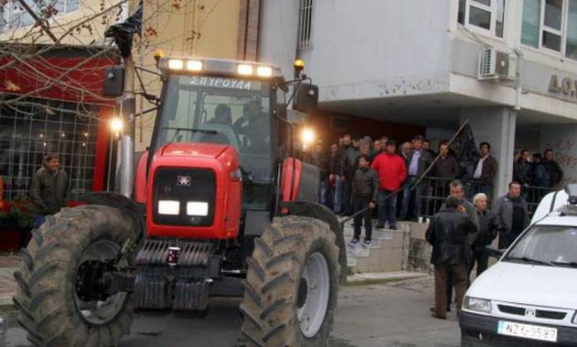 Στην Αθήνα αγρότες και εργαζόμενοι των Χανίων για το αγροτικό συλλαλητήριο