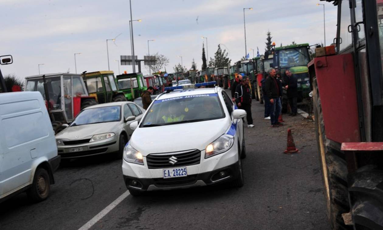 Μπλόκα της ΕΛ. ΑΣ. στους αγρότες - Κανένα τρακτέρ στο Σύνταγμα ο στόχος της Αστυνομίας