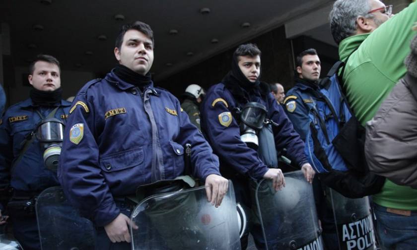 Αγρότες: Αστυνομικά μπλόκα στην Αττική και κλειστοί δρόμοι στην Αθήνα