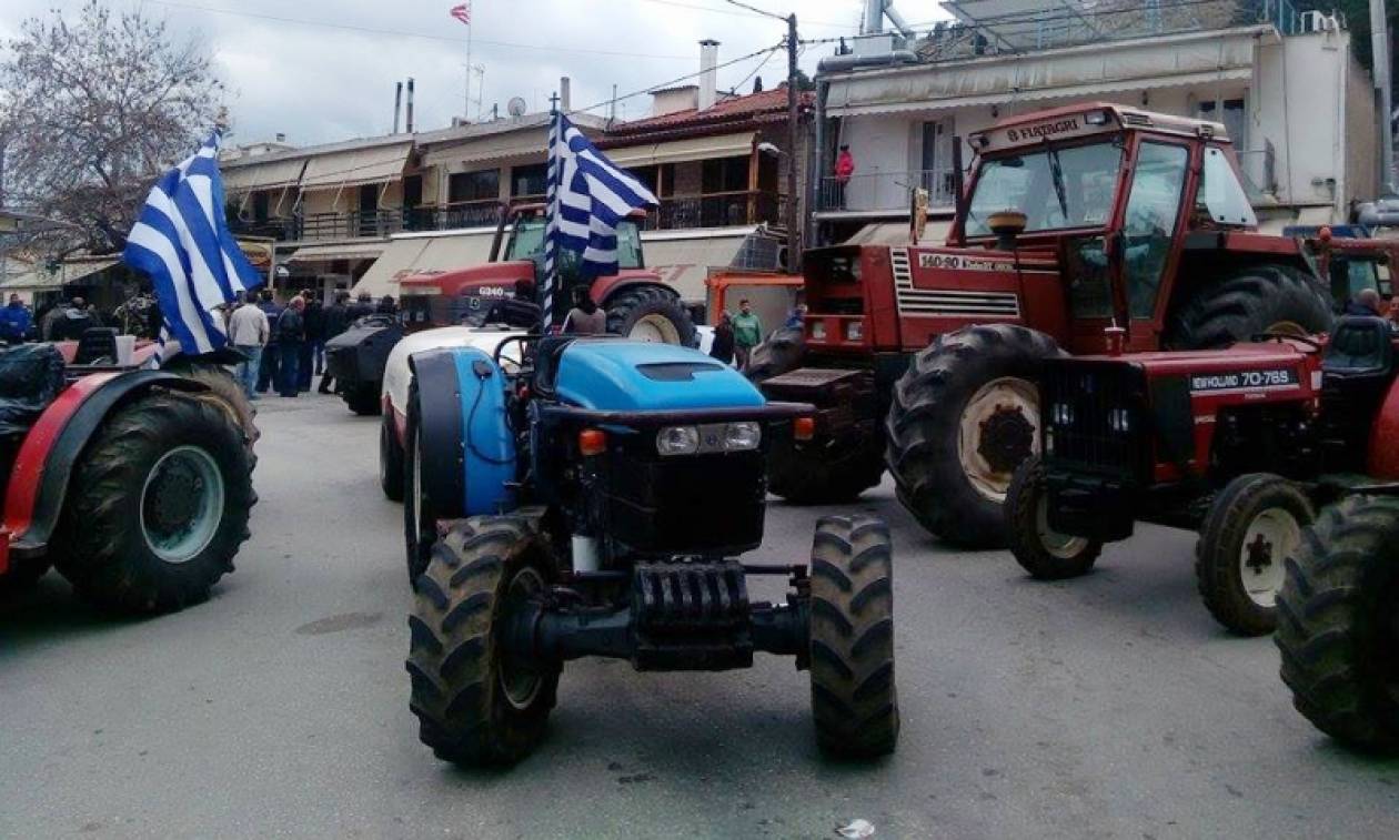 Κλιμακώνουν τα μπλόκα οι αγρότες σε Ροδόπη και Ξάνθη