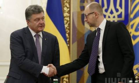 Ουκρανία: Ο πρόεδρος Ποροσένκο ζήτησε την παραίτηση του πρωθυπουργού