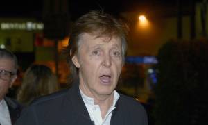 Ακόμα και ο Paul McCartney «τρώει πόρτα» στα κλαμπς - Δείτε το βίντεο