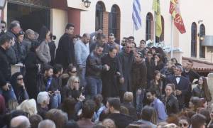 Κηδεία Παντελίδη: Υποβασταζόμενος ο Μ. Χριστοδουλόπουλος